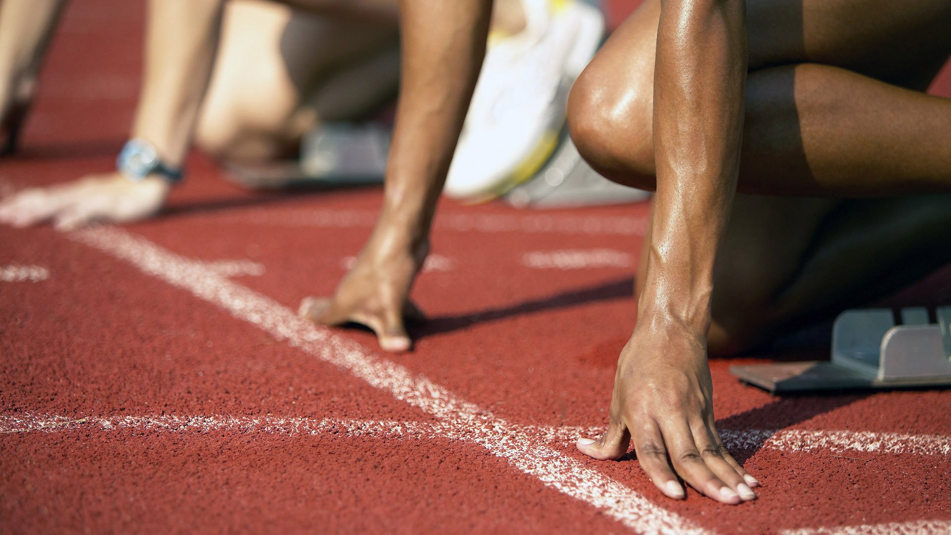 库里赛后谦逊发言霸屏热搜，利雅得新月爆冷那不勒斯引全球热议