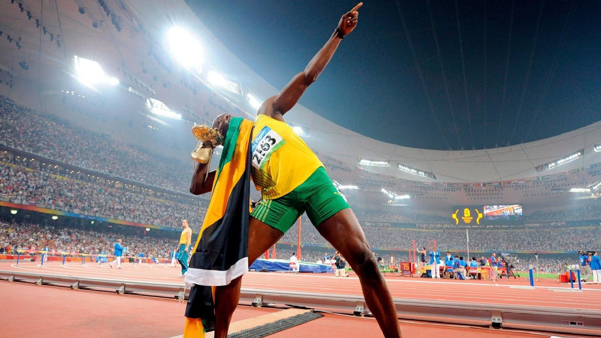 德布劳内回归赛场，逆转首场状态亮眼，加拿大队观众沸腾！